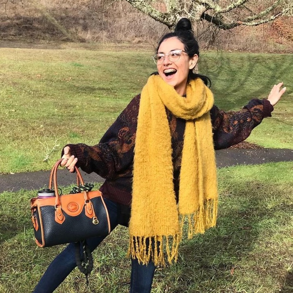 Meet your Posher, Cristina